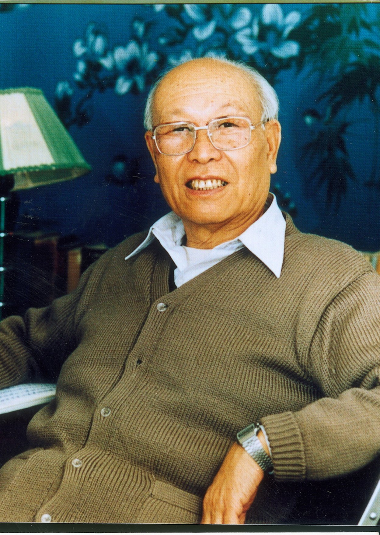 创建马克思主义新史学做出了卓越贡献