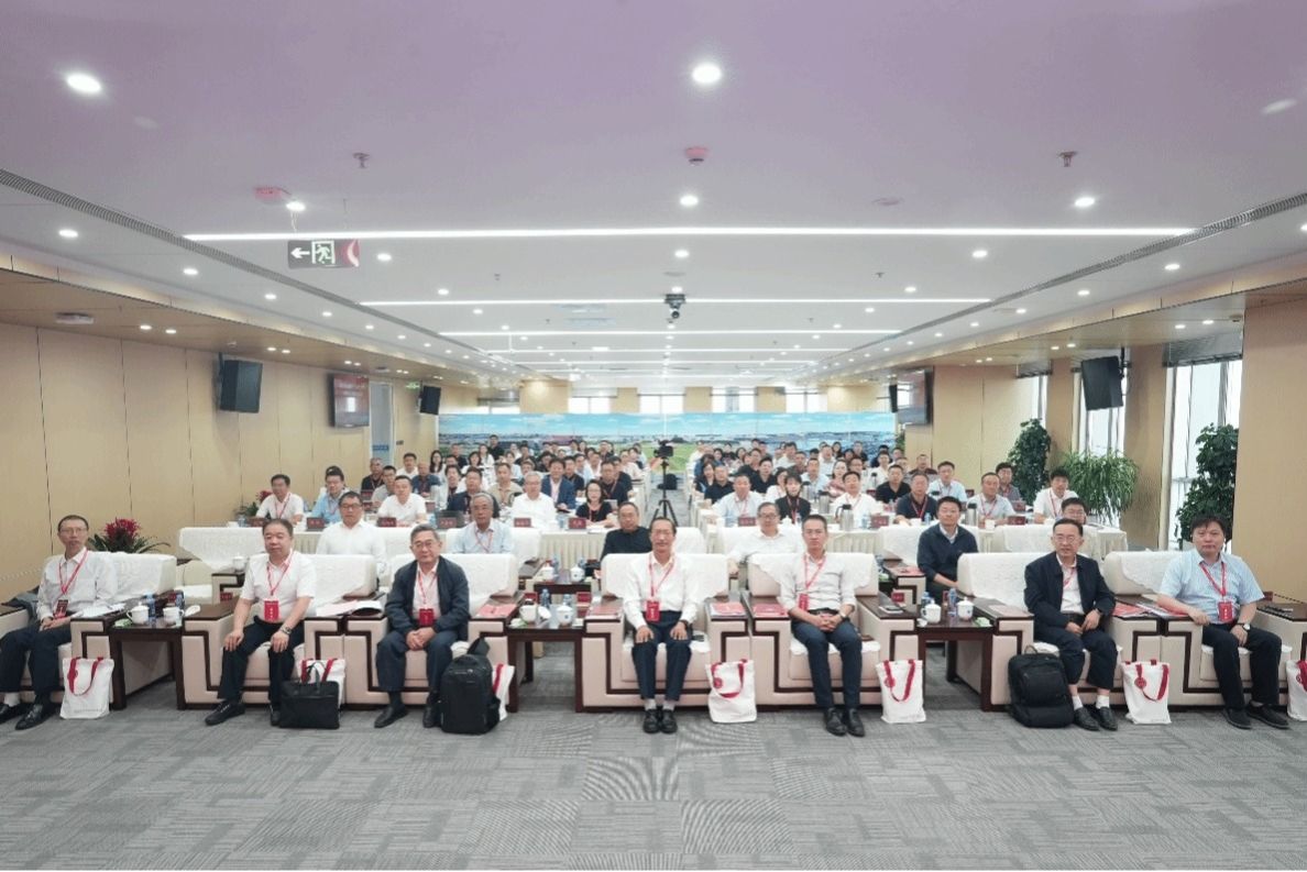 副校长杨慕云