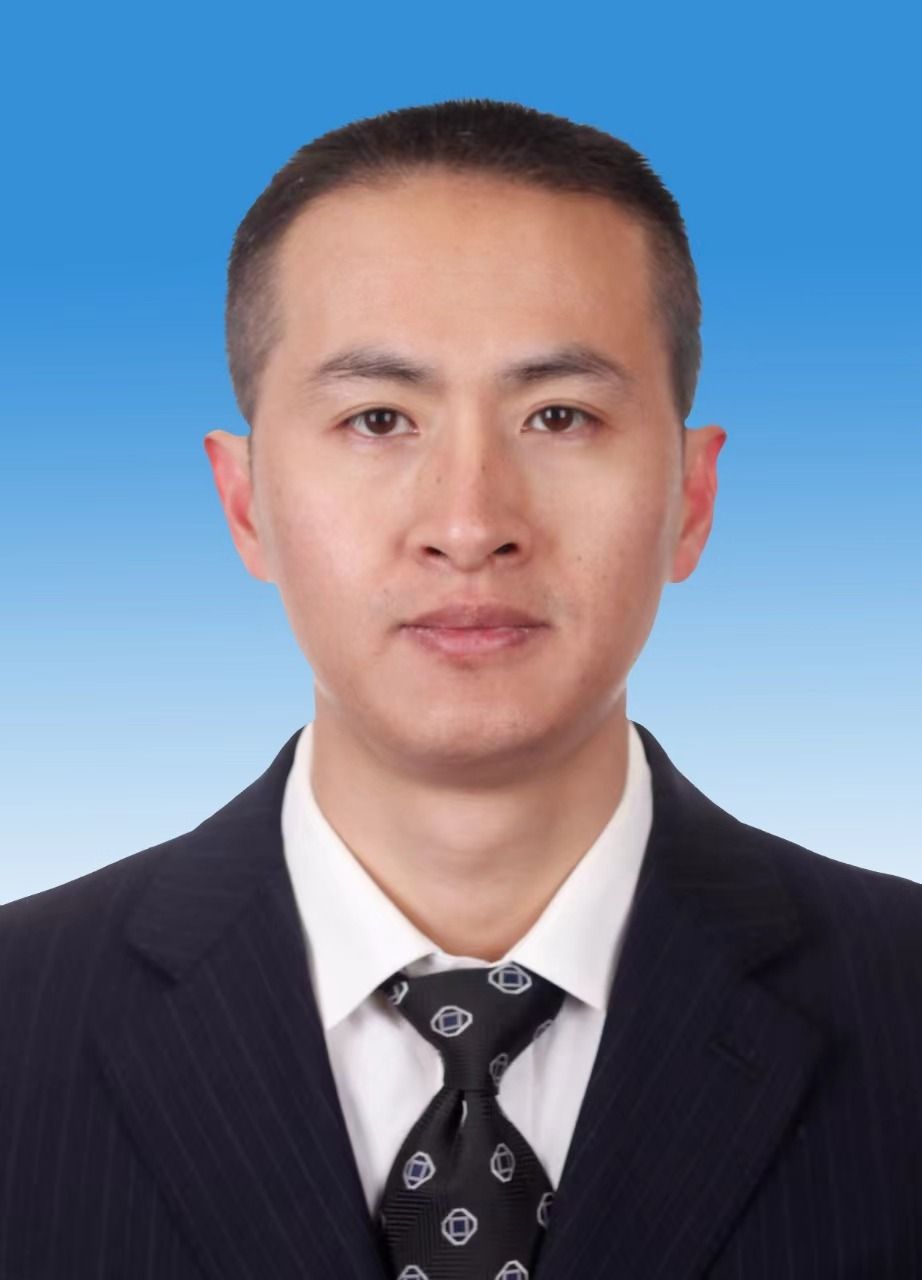 现任澳博体育注册优惠党委副书记