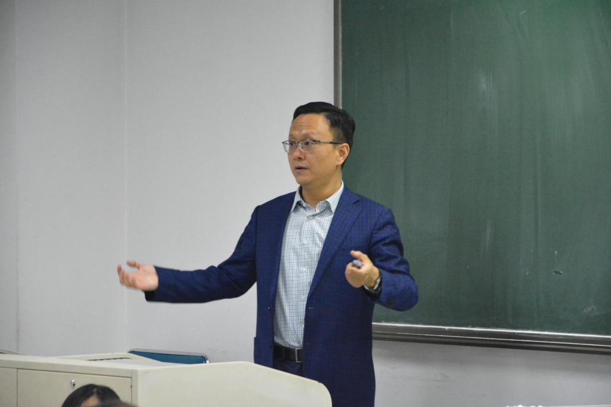 以对美法律斗争为中心”学术讲座