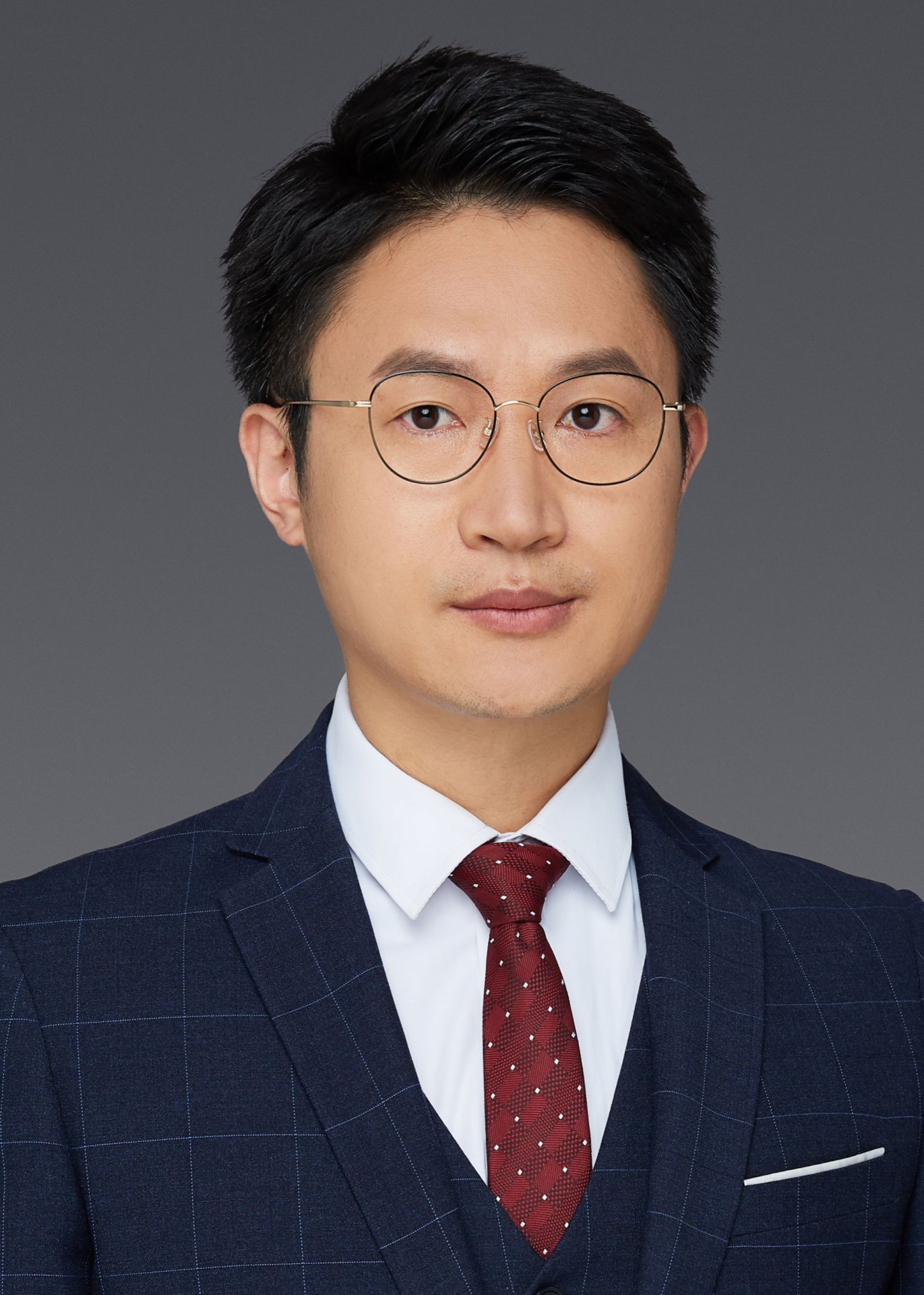 教授、法学博士