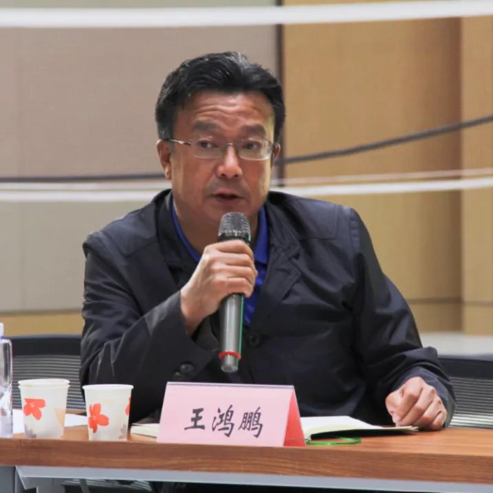 两会的成立为校友和学院之间的交流打开