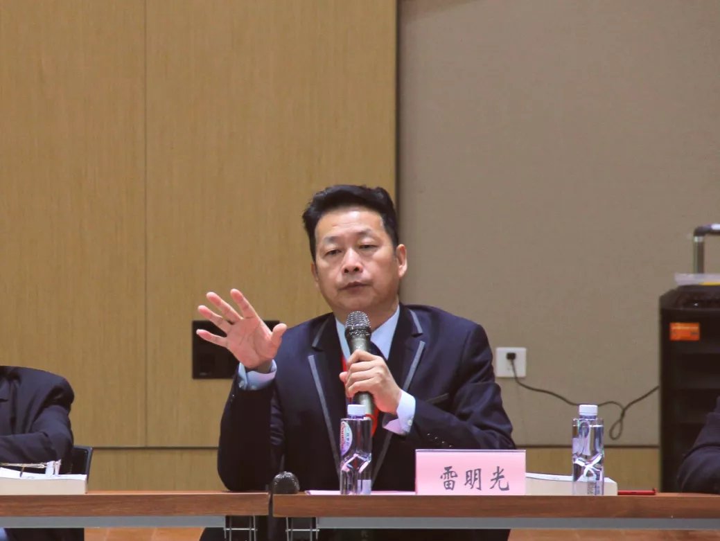 对欧洲杯官方合作伙伴澳博体育官宣法学