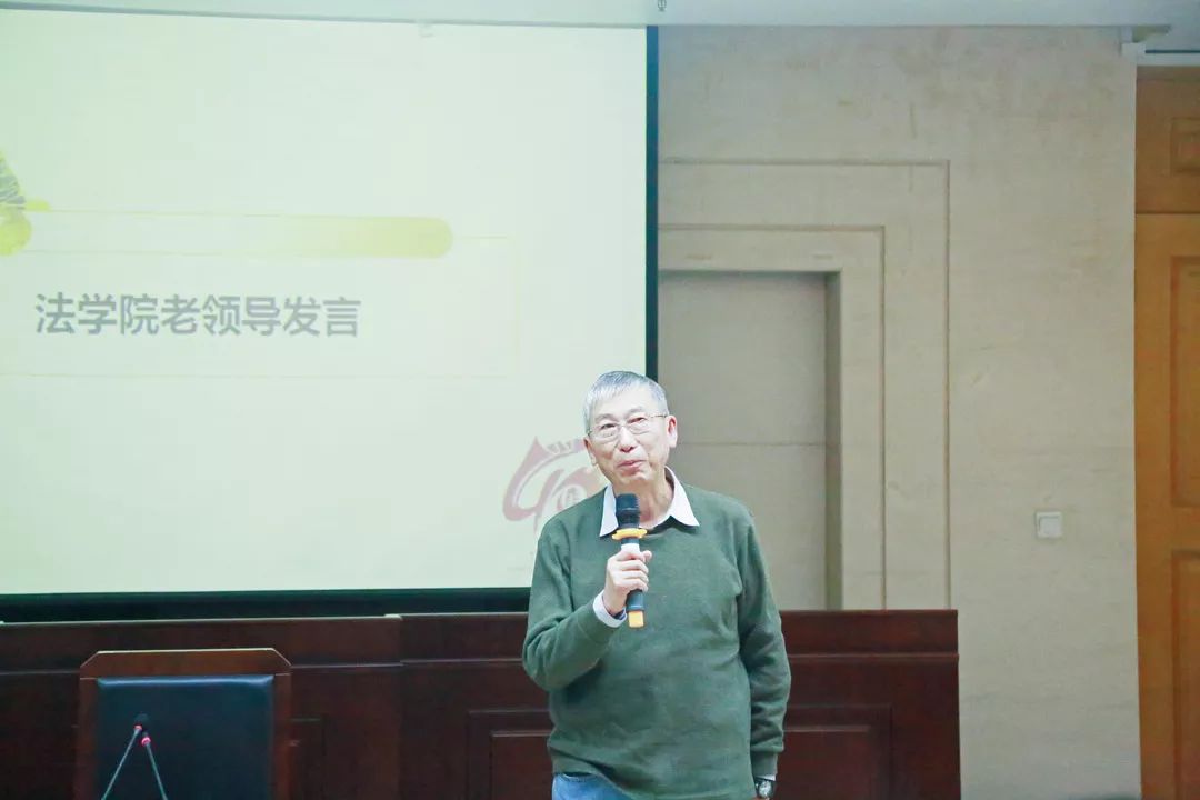 石亚洲发表致辞