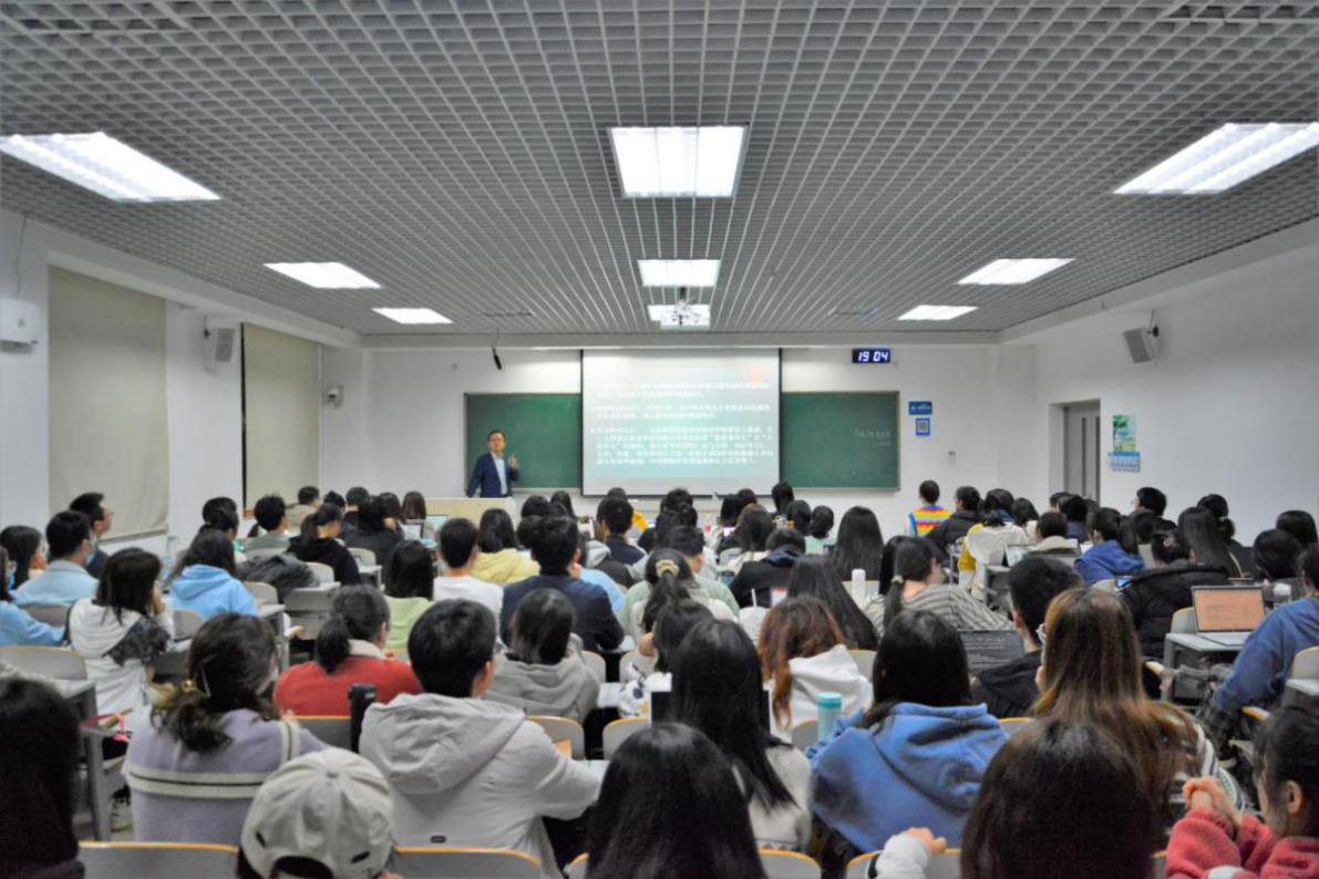 法学院邹龙妹教授主持