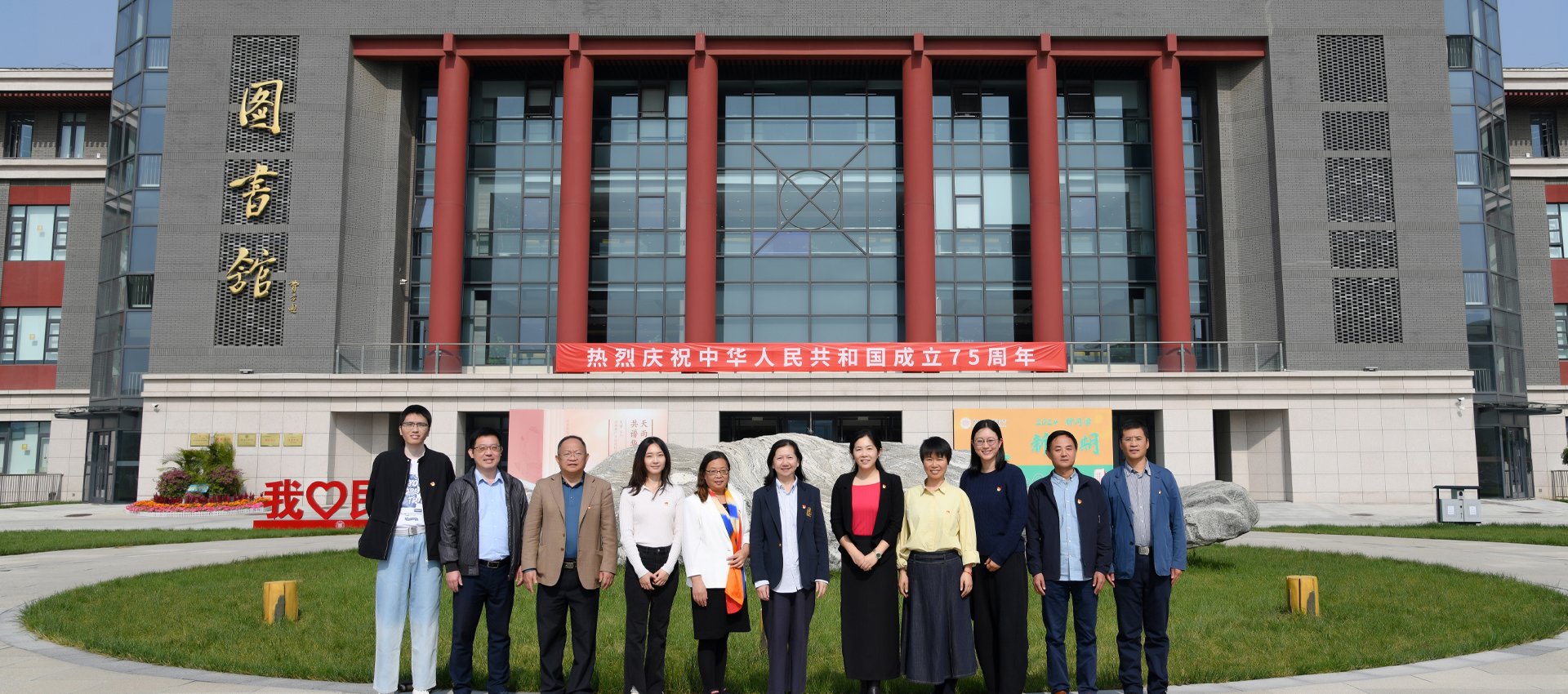 在政治学内外