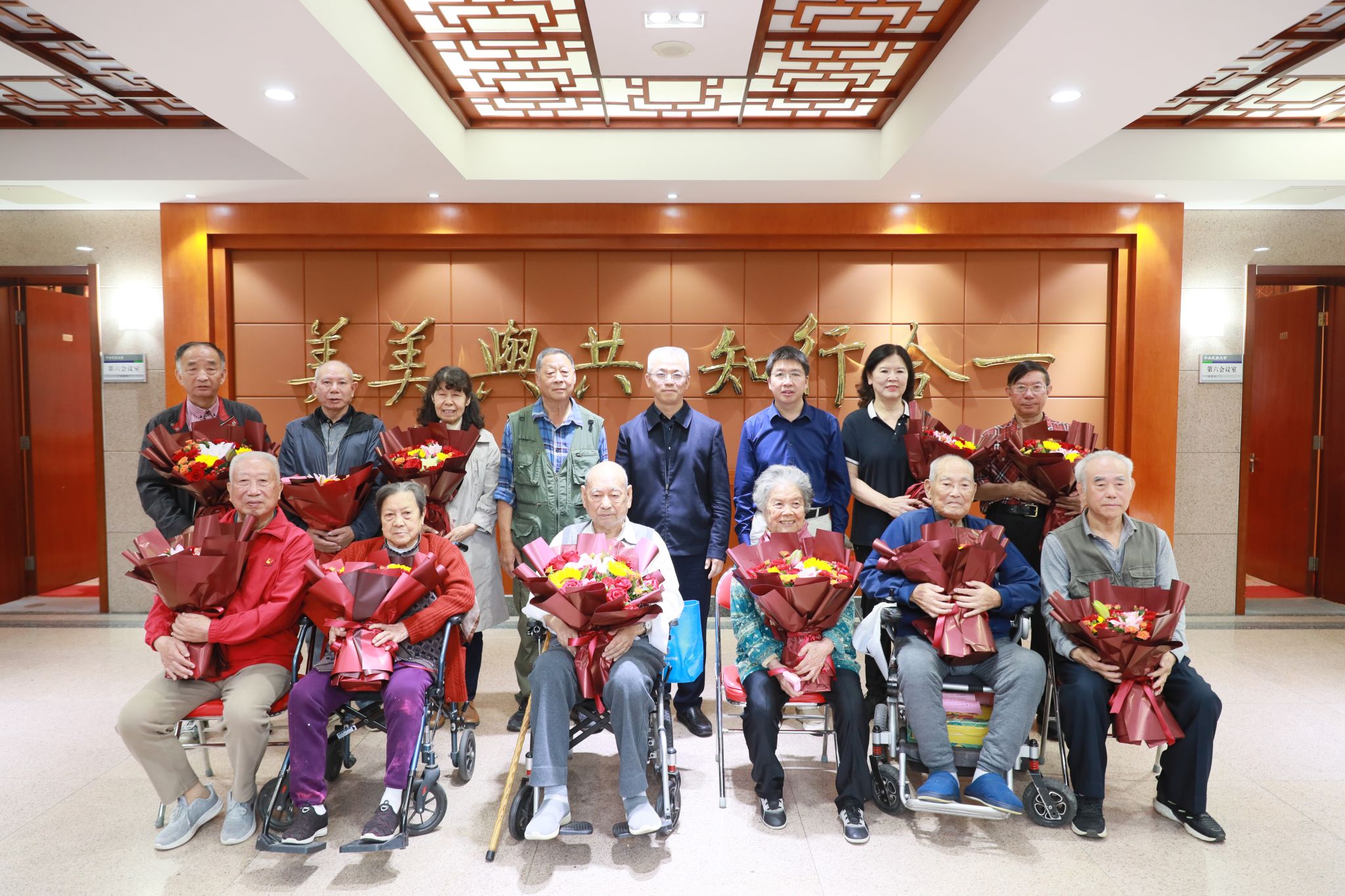 澳博体育活动入口与中国人民大学签署战