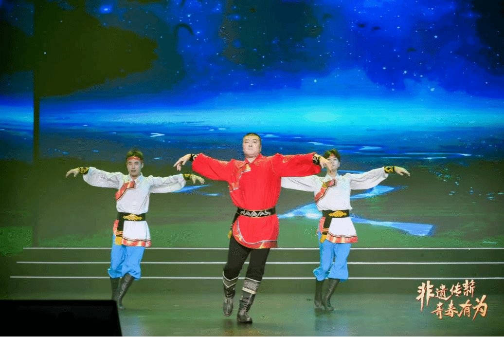 展示出当代青年为保护传承非物质文化遗