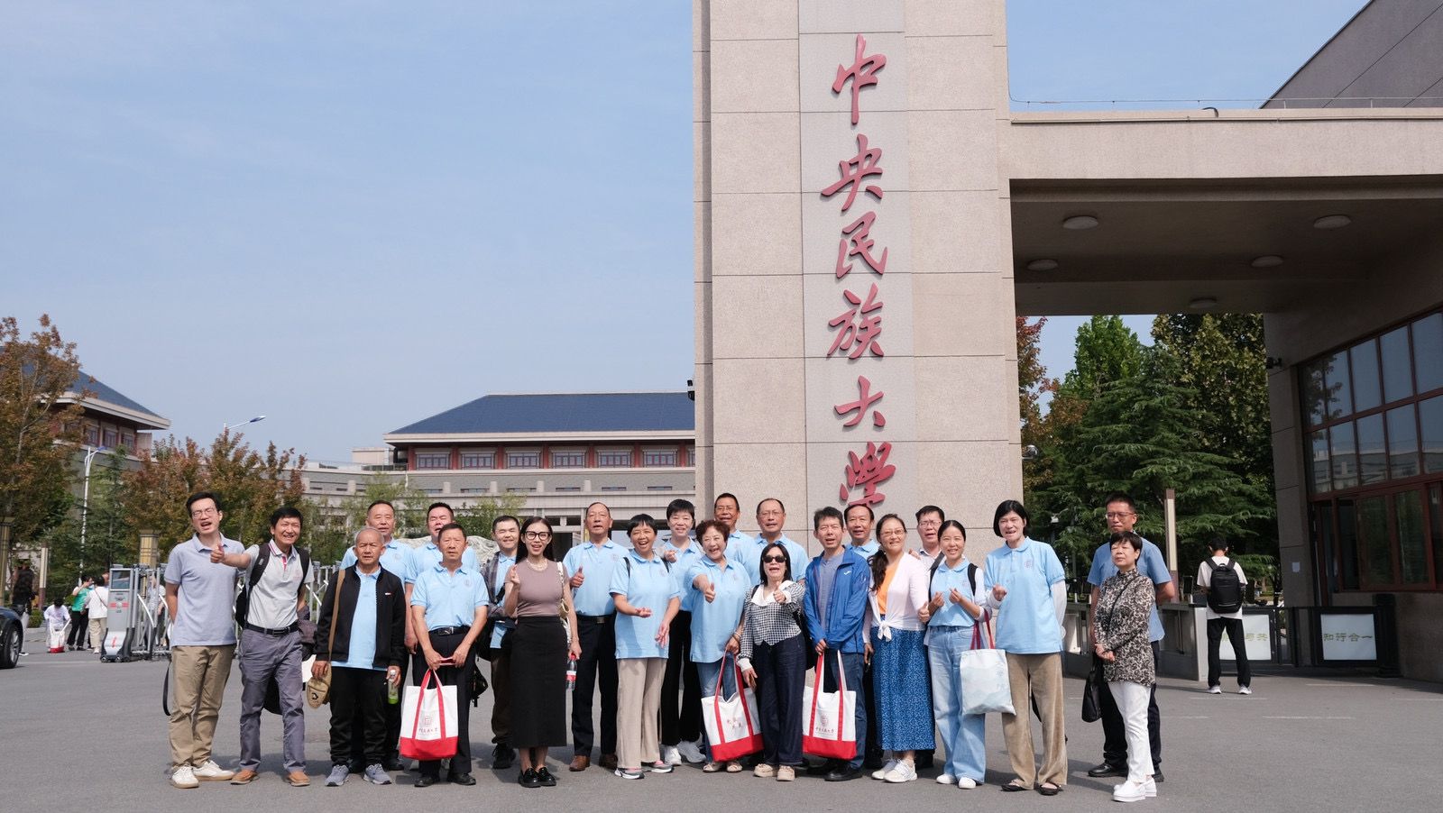 各年级校友们满怀思念