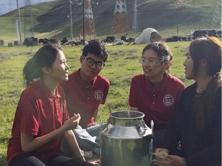 开启了一场探寻绿色发展脉搏的实践之旅