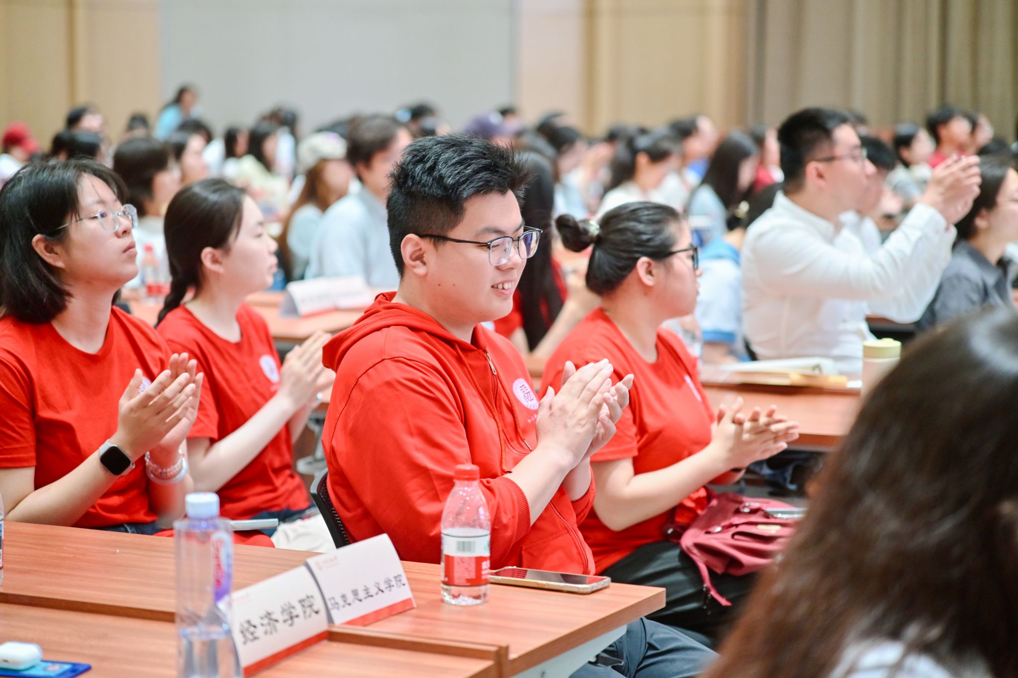 实践育人是大学生成长中不可替代的重要