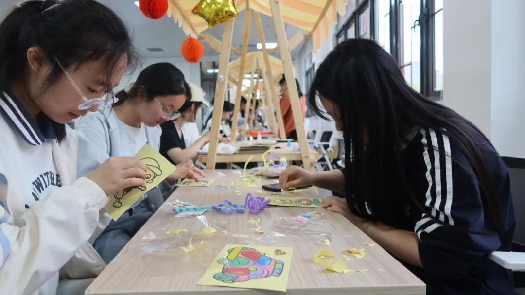 推动学校思政工作高质量发展