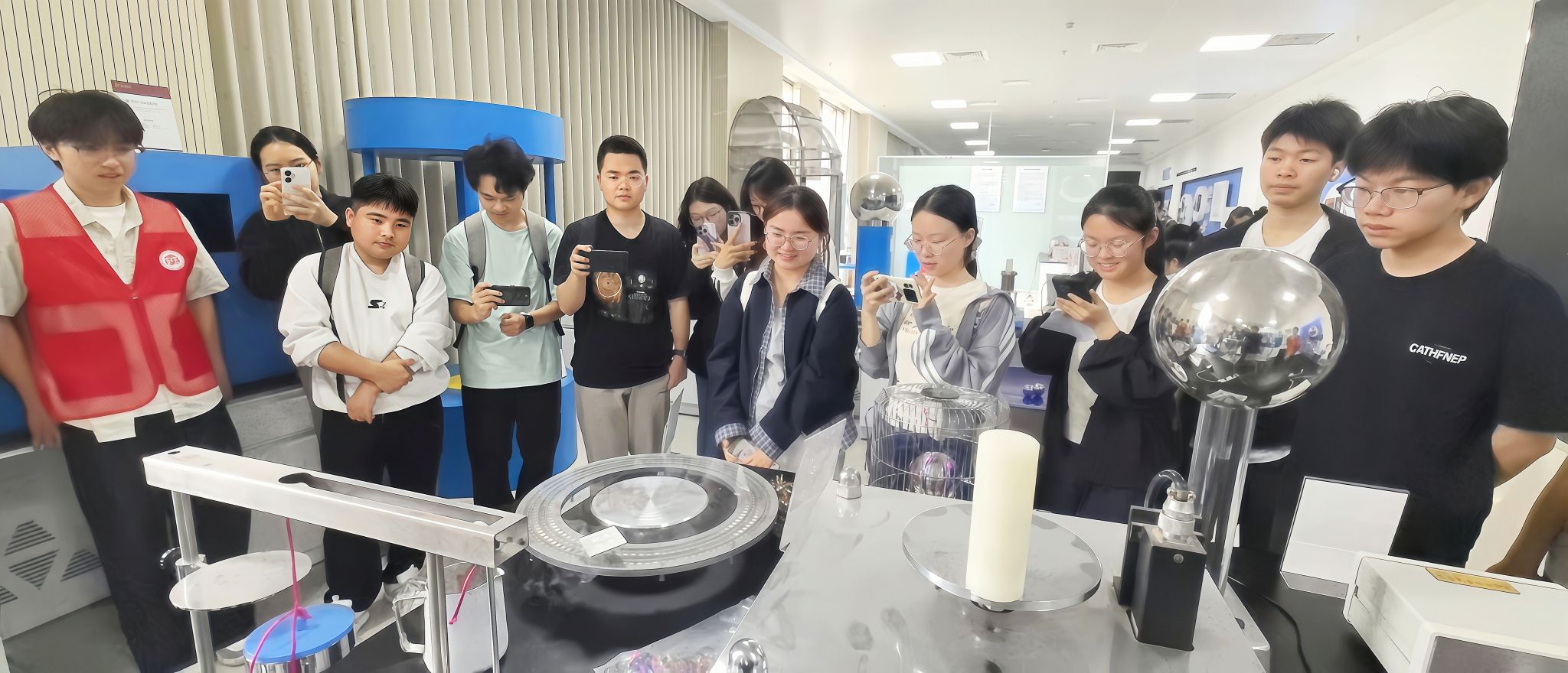 成果展示等多元形式