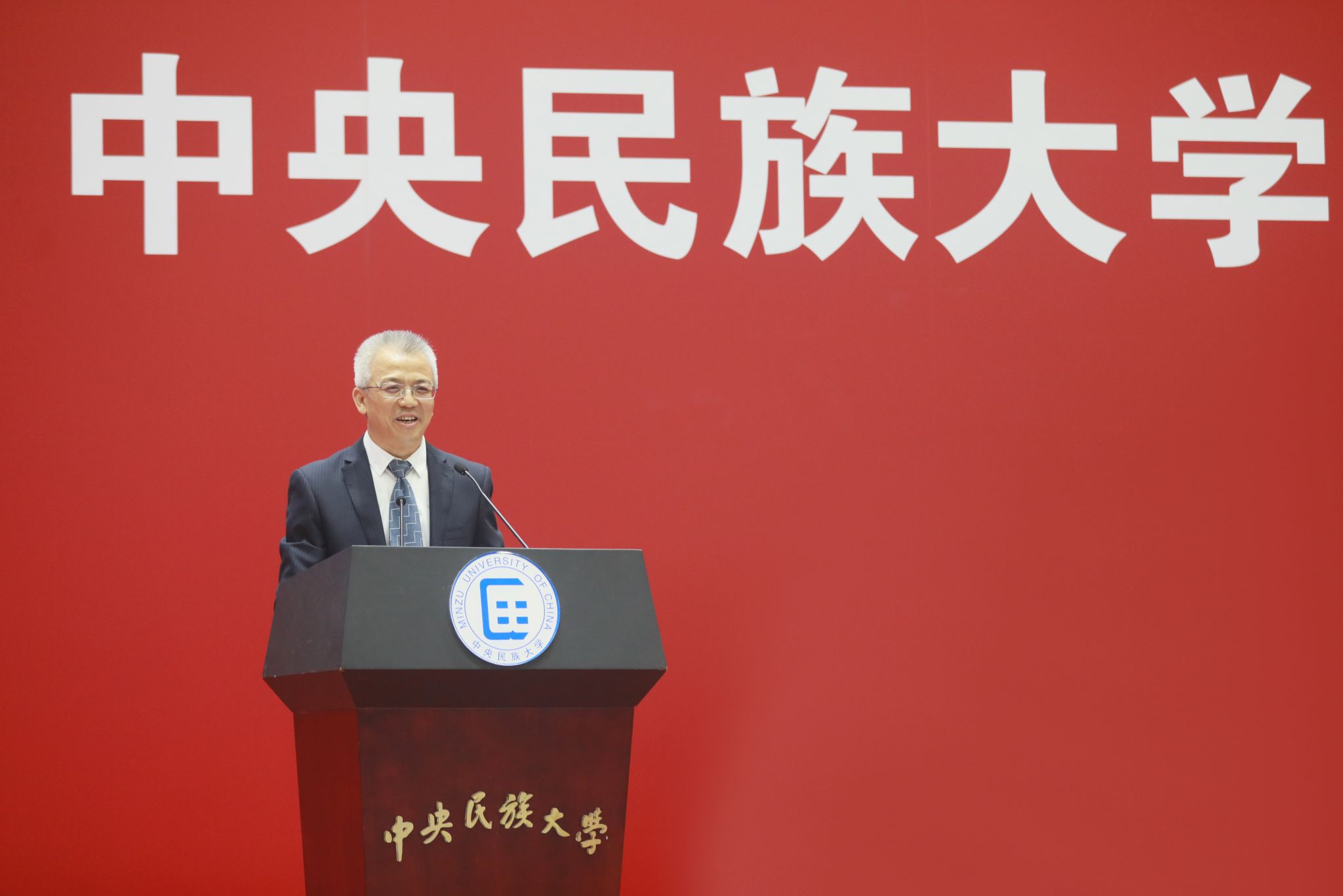 党委书记查显友分别为优秀博士