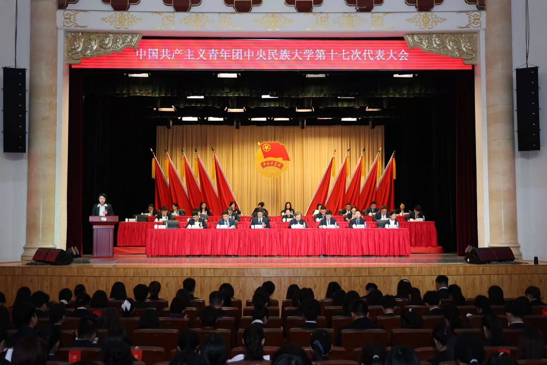 破解人工智能背景下广告学专业教学转型