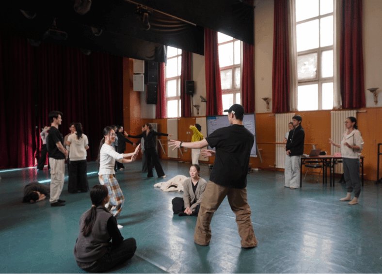 硕士生导师唐怡博士以《动作分析