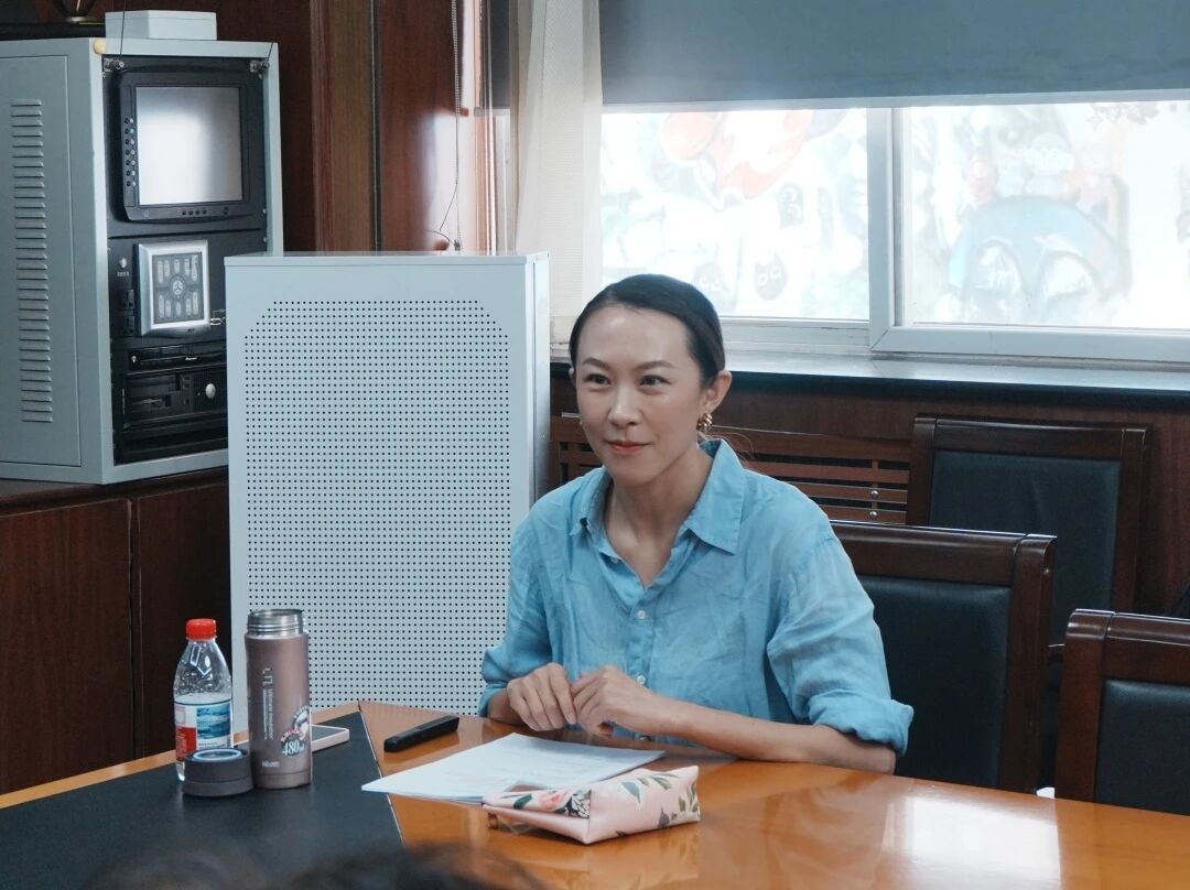 舞蹈学院杨敏教授组织硕博研究生团队举