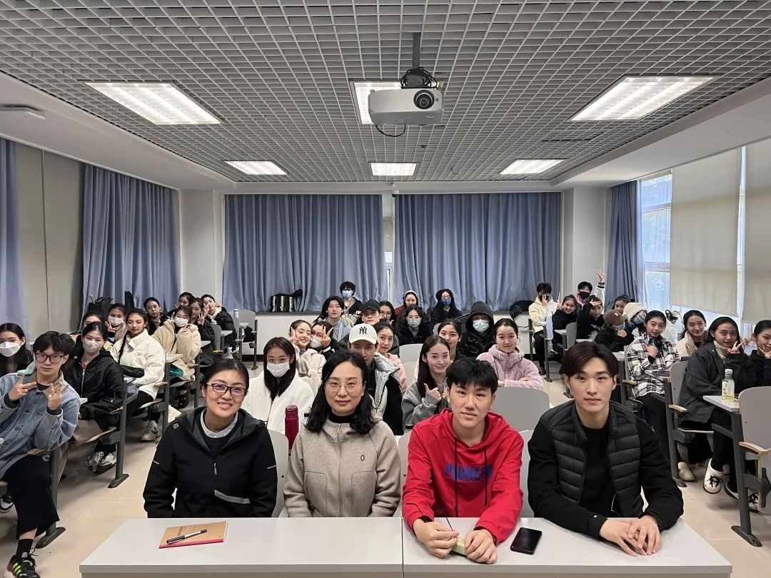 邀请学院党委委员车延芬