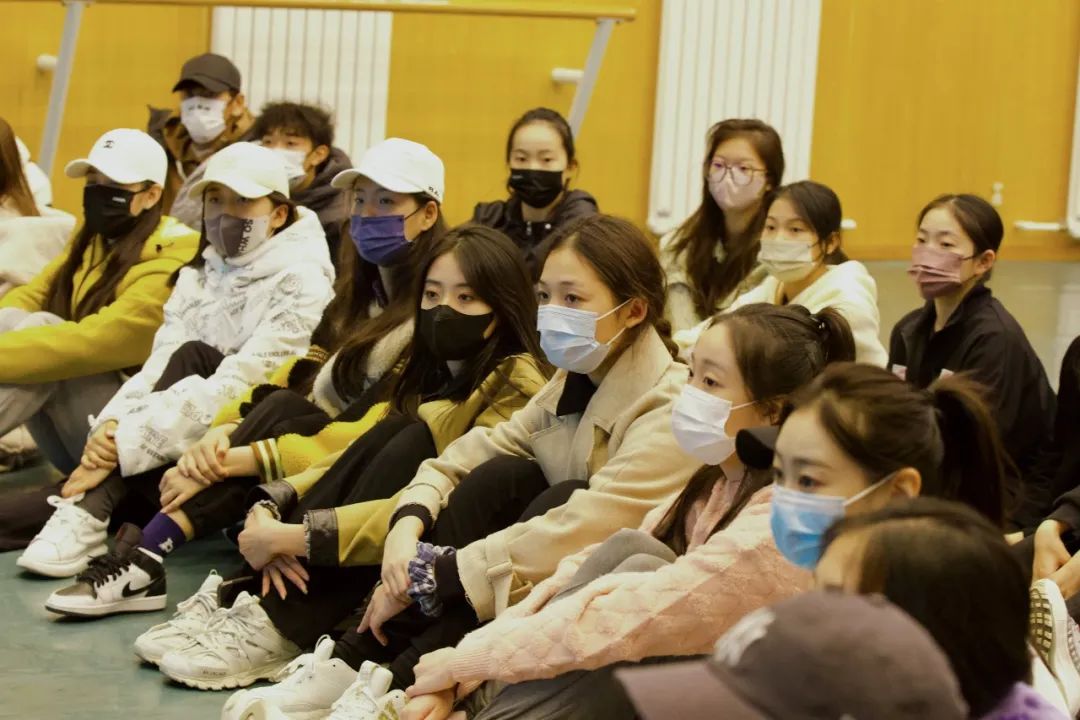 舞蹈学院团委书记赵子嘉