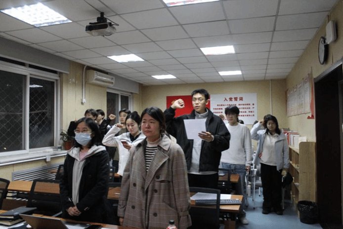 2025级学硕班团支部